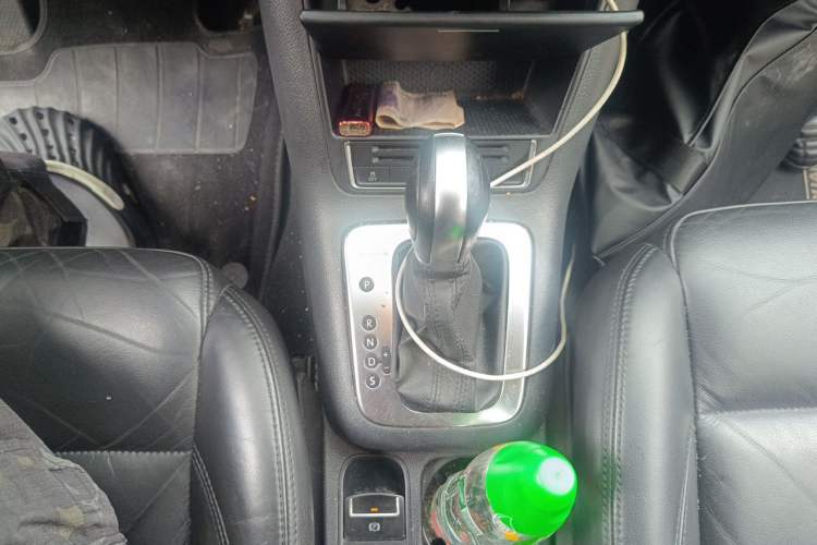 Used Volkswagen Tiguan 2013 1.8TSI Automatic All-Wheel-Drive Comfort Edition Gear Lever
