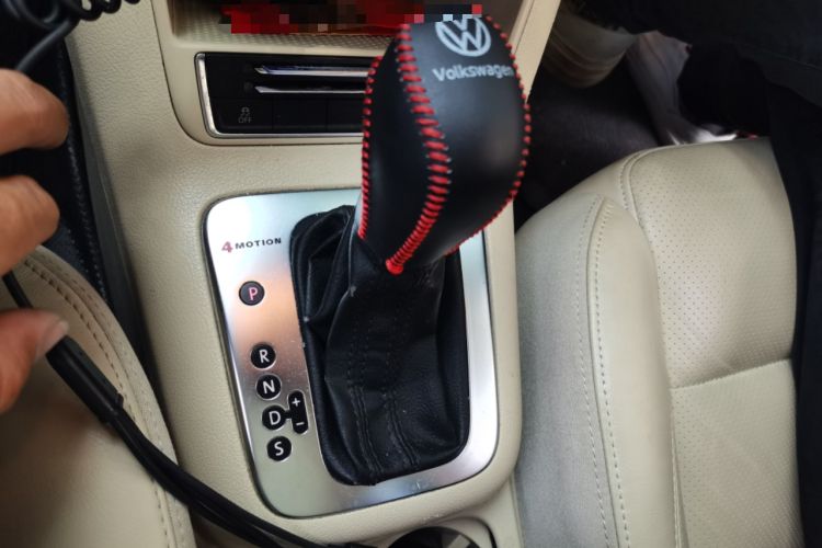 Used Volkswagen Tiguan 2013 1.8 TSI Automatic All-Wheel Drive Luxury Model Gear Lever