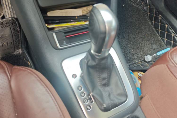 Used Volkswagen Tiguan 2013 1.8 TSI Automatic All-Wheel Drive Luxury Model Gear Lever