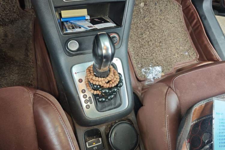 Used Volkswagen Tiguan 2013 2.0 TSI Automatic All-Wheel-Drive Flagship Edition Gear Lever