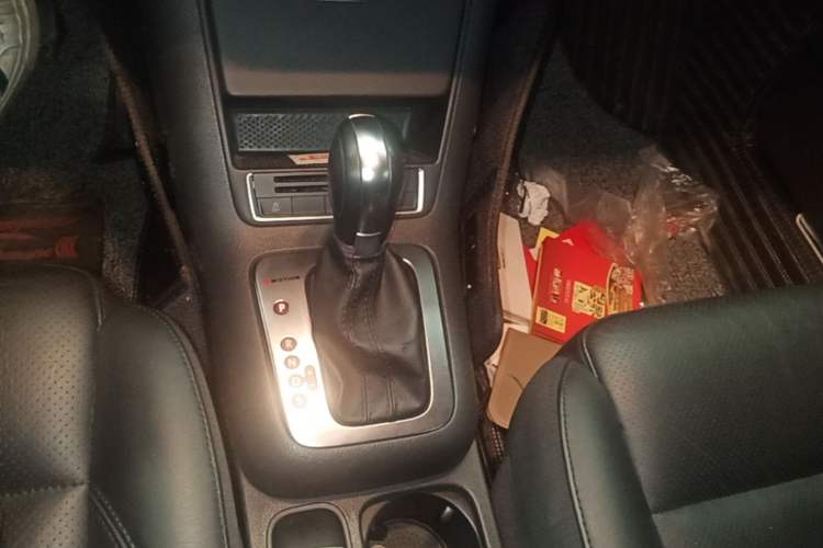 Used Volkswagen Tiguan 2013 1.8 TSI Automatic All-Wheel Drive Luxury Model Gear Lever