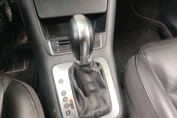 Used Volkswagen Tiguan 2013 1.8TSI Automatic Two-Wheel Drive Luxury Model Gear Lever