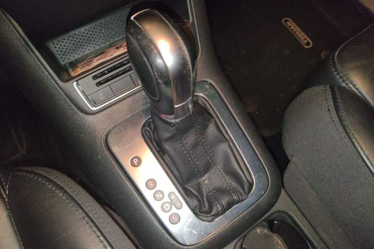 Used Volkswagen Tiguan 2013 1.8 TSI Automatic Two-Wheel Drive Comfort Edition Gear Lever
