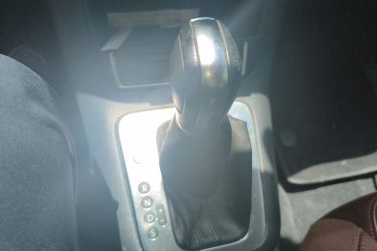 Used Volkswagen Tiguan 2013 1.8TSI Automatic Two-Wheel Drive Luxury Model Gear Lever