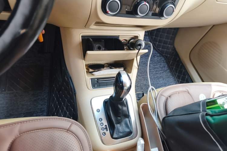 Used Volkswagen Tiguan 2013 1.8TSI Automatic Two-Wheel Drive Trend Edition Gear Lever