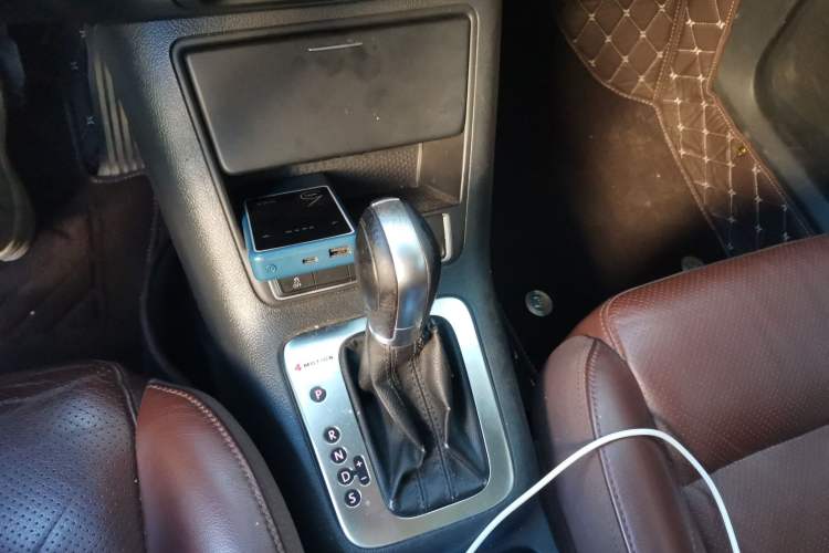 Used Volkswagen Tiguan 2013 1.8 TSI Automatic All-Wheel Drive Luxury Model Gear Lever