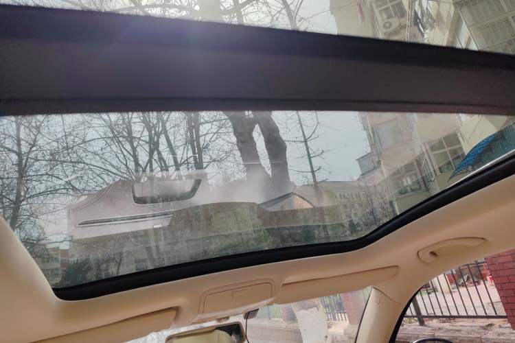 Used Volkswagen Tiguan 2013 1.8TSI Automatic Two-Wheel Drive Luxury Model Headliner