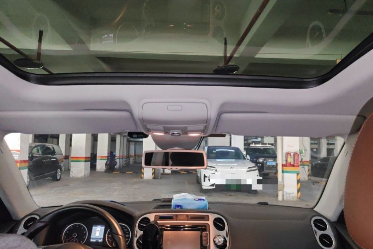 Used Volkswagen Tiguan 2013 2.0 TSI Automatic All-Wheel-Drive Flagship Edition Headliner