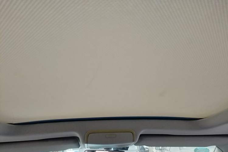 Used Volkswagen Tiguan 2013 1.8 TSI Automatic All-Wheel Drive Luxury Model Headliner