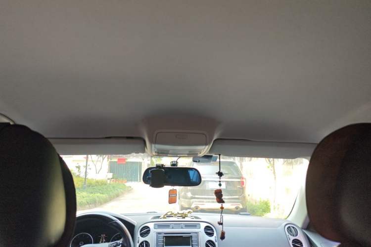 Used Volkswagen Tiguan 2013 1.8 TSI Automatic Two-Wheel Drive Comfort Edition Headliner