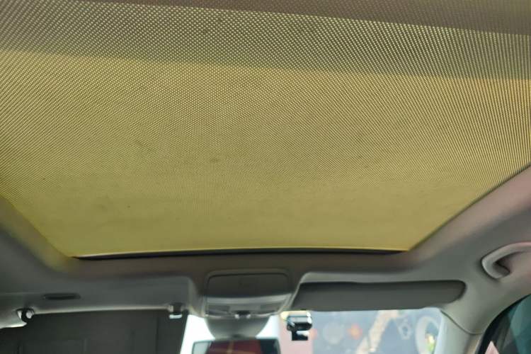 Used Volkswagen Tiguan 2013 2.0 TSI Automatic All-Wheel-Drive Flagship Edition Headliner