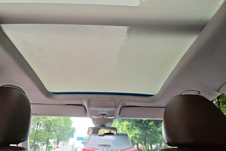 Used Volkswagen Tiguan 2013 2.0 TSI Automatic All-Wheel-Drive Flagship Edition Headliner