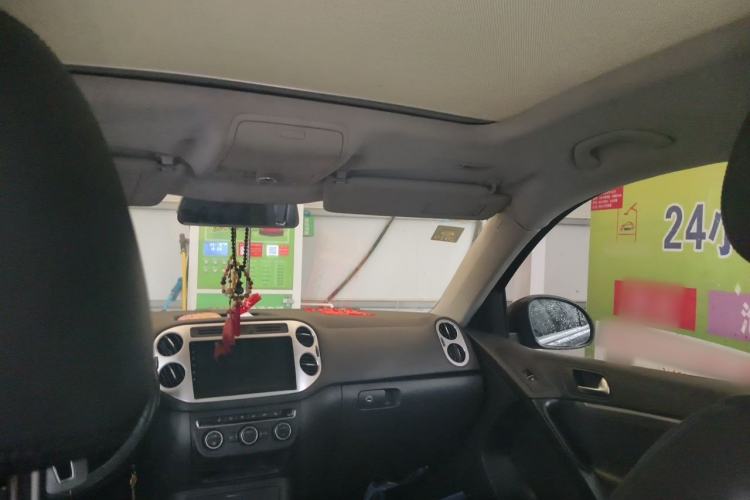 Used Volkswagen Tiguan 2013 1.8TSI Automatic Two-Wheel Drive Luxury Model Headliner