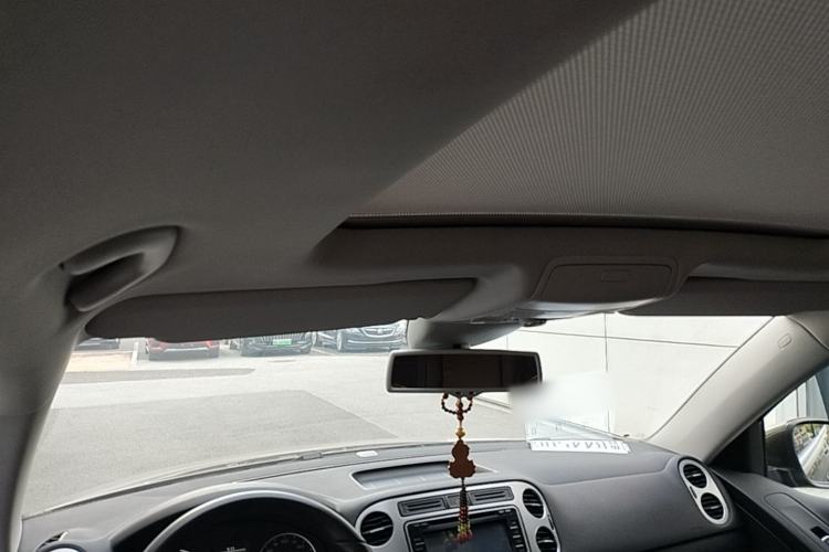 Used Volkswagen Tiguan 2013 2.0 TSI Automatic All-Wheel-Drive Flagship Edition Headliner