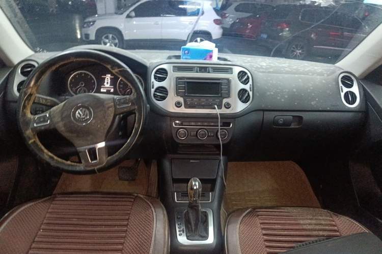 Used Volkswagen Tiguan 2013 1.8TSI Automatic All-Wheel-Drive Comfort Edition Headliner