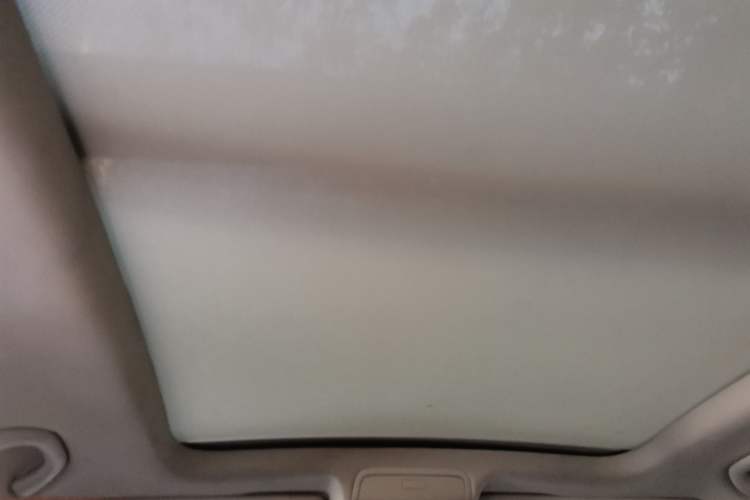 Used Volkswagen Tiguan 2013 1.8 TSI Automatic All-Wheel Drive Luxury Model Headliner