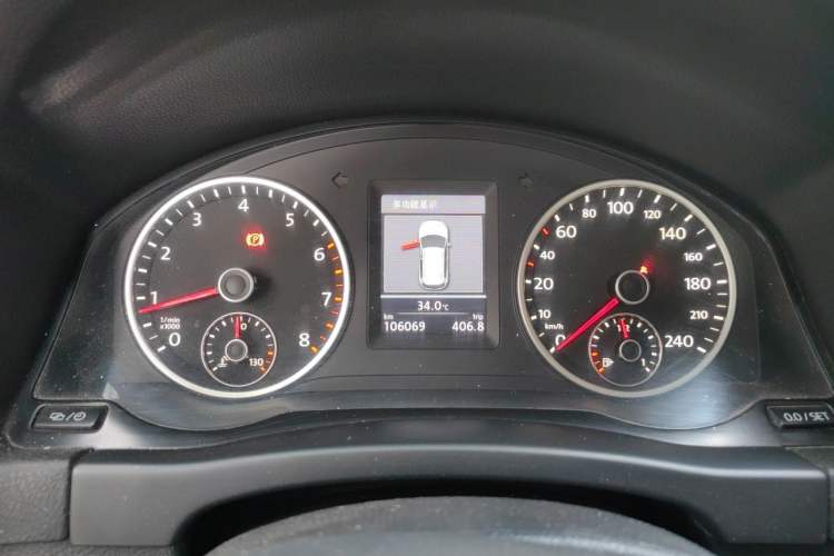 Used Volkswagen Tiguan 2013 1.8 TSI Automatic All-Wheel Drive Luxury Model Instrument Cluster