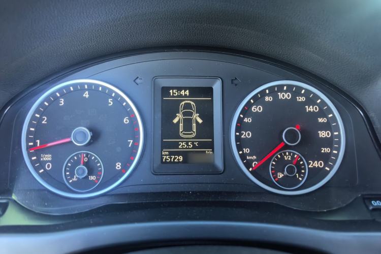 Used Volkswagen Tiguan 2013 1.8TSI Manual Two-Wheel Drive Trend Edition Instrument Cluster