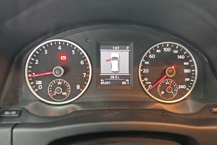 Used Volkswagen Tiguan 2013 2.0 TSI Automatic All-Wheel-Drive Flagship Edition Instrument Cluster