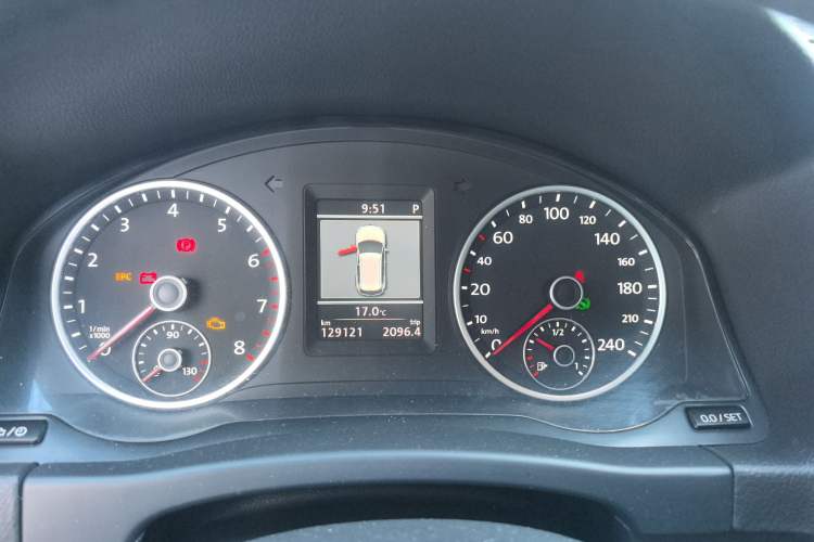 Used Volkswagen Tiguan 2013 1.8TSI Automatic Two-Wheel Drive Luxury Model Instrument Cluster