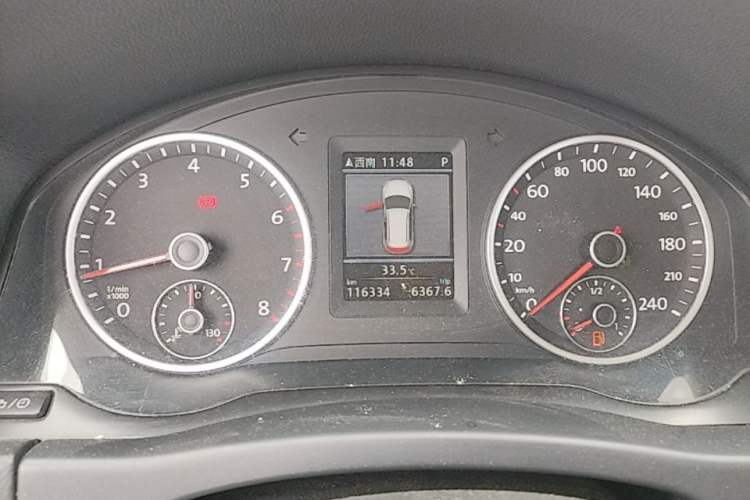 Used Volkswagen Tiguan 2013 1.8 TSI Automatic All-Wheel Drive Luxury Model Instrument Cluster