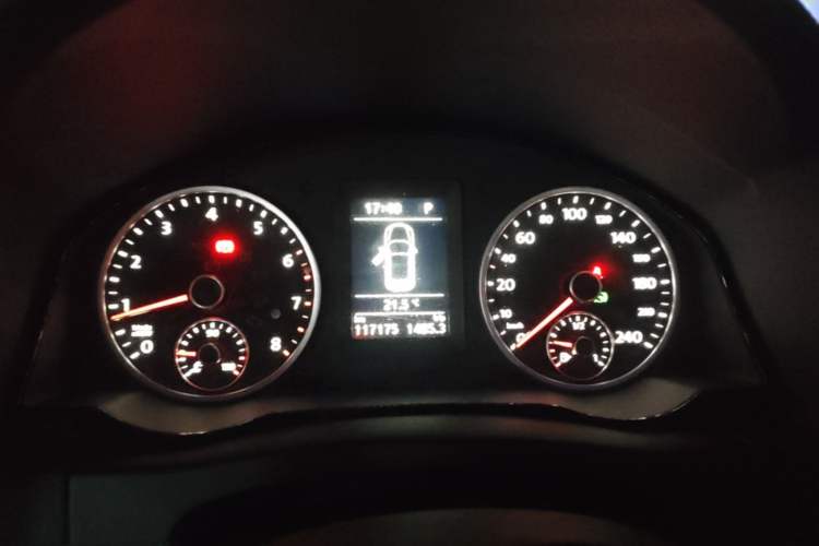 Used Volkswagen Tiguan 2013 1.8TSI Automatic Two-Wheel Drive Trend Edition Instrument Cluster