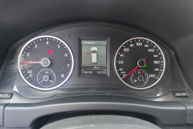 Used Volkswagen Tiguan 2013 2.0 TSI Automatic All-Wheel-Drive Flagship Edition Instrument Cluster