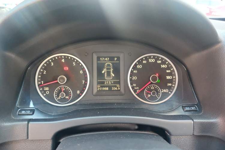 Used Volkswagen Tiguan 2013 1.8 TSI Automatic Two-Wheel Drive Comfort Edition Instrument Cluster