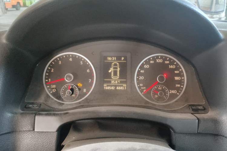 Used Volkswagen Tiguan 2013 1.8TSI Automatic Two-Wheel Drive Trend Edition Instrument Cluster