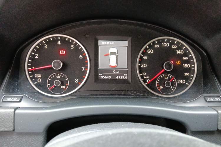 Used Volkswagen Tiguan 2013 1.8 TSI Automatic All-Wheel Drive Luxury Model Instrument Cluster