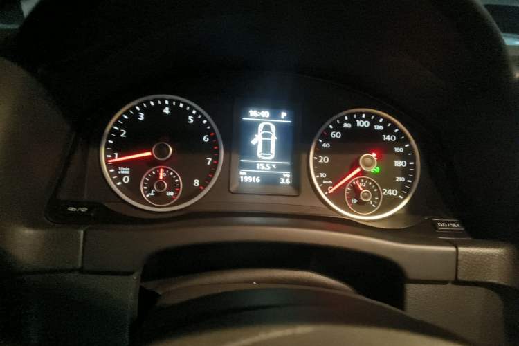 Used Volkswagen Tiguan 2013 1.8TSI Automatic Two-Wheel Drive Trend Edition Instrument Cluster