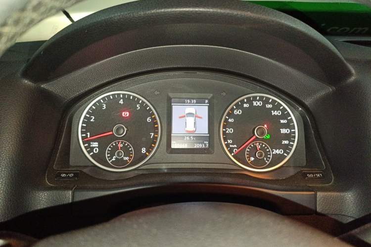 Used Volkswagen Tiguan 2013 2.0 TSI Automatic All-Wheel-Drive Flagship Edition Instrument Cluster