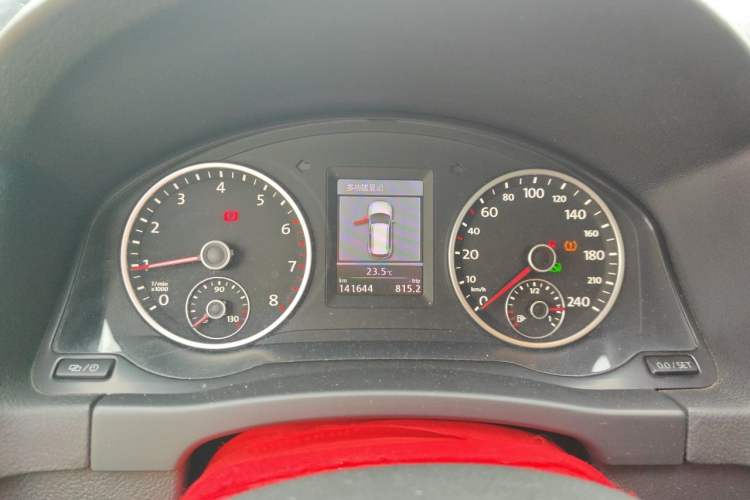 Used Volkswagen Tiguan 2013 2.0 TSI Automatic All-Wheel-Drive Flagship Edition Instrument Cluster