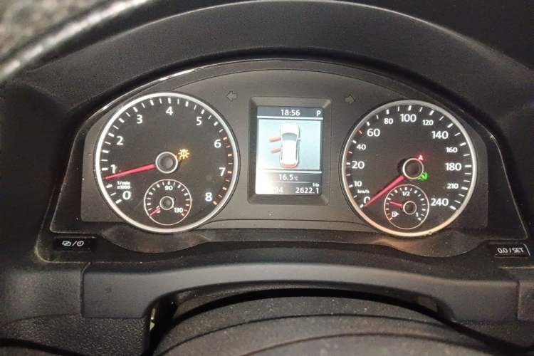 Used Volkswagen Tiguan 2013 2.0 TSI Automatic All-Wheel-Drive Flagship Edition Instrument Cluster