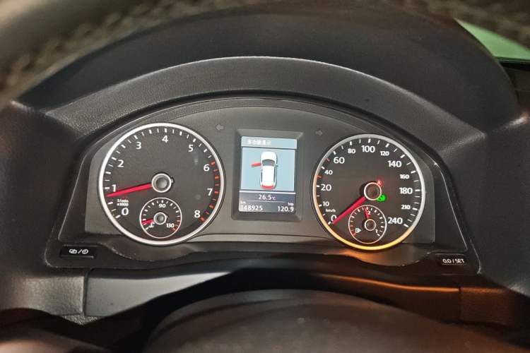Used Volkswagen Tiguan 2013 2.0 TSI Automatic All-Wheel-Drive Flagship Edition Instrument Cluster