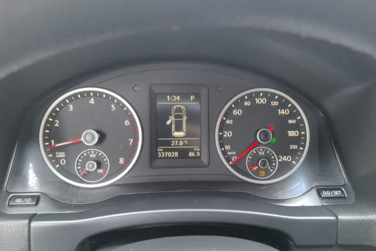 Used Volkswagen Tiguan 2013 1.8TSI Automatic All-Wheel-Drive Comfort Edition Instrument Cluster