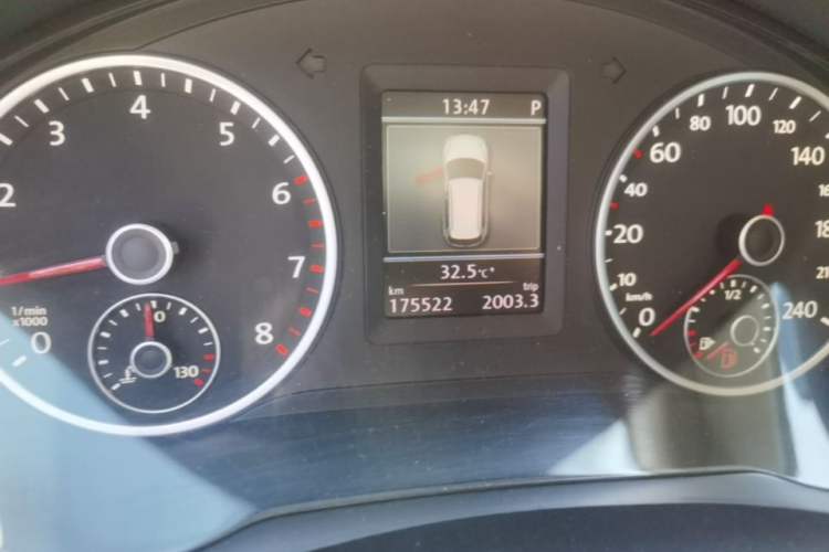 Used Volkswagen Tiguan 2013 2.0 TSI Automatic All-Wheel-Drive Flagship Edition Instrument Cluster