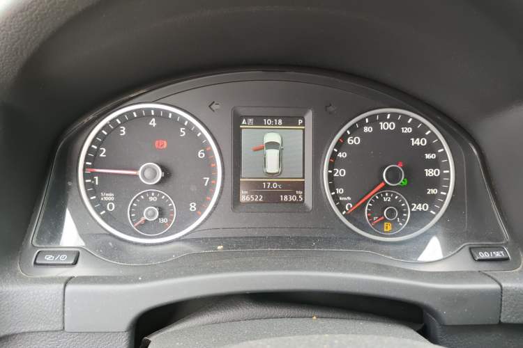 Used Volkswagen Tiguan 2013 1.8 TSI Automatic All-Wheel Drive Luxury Model Instrument Cluster