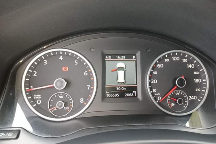 Used Volkswagen Tiguan 2013 2.0 TSI Automatic All-Wheel Drive Luxury Edition Instrument Cluster