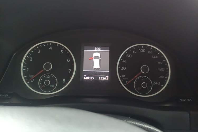 Used Volkswagen Tiguan 2013 1.8 TSI Automatic All-Wheel Drive Luxury Model Instrument Cluster