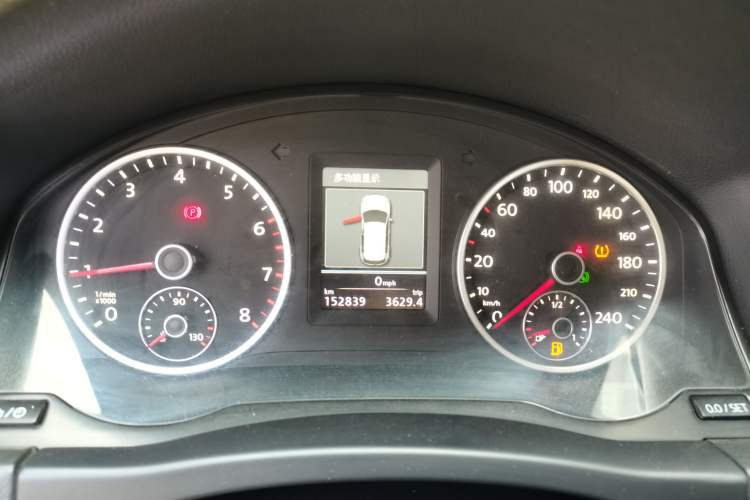 Used Volkswagen Tiguan 2013 1.8 TSI Automatic All-Wheel Drive Luxury Model Instrument Cluster