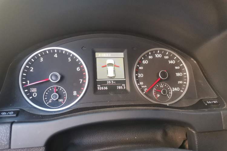 Used Volkswagen Tiguan 2013 1.8 TSI Automatic All-Wheel Drive Luxury Model Instrument Cluster