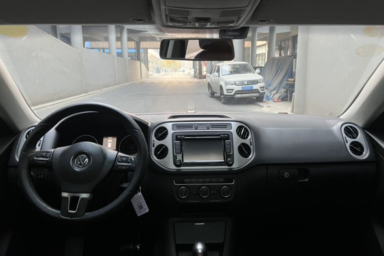 Used Volkswagen Tiguan 2013 1.8TSI Automatic Two-Wheel Drive Luxury Model Interior 2