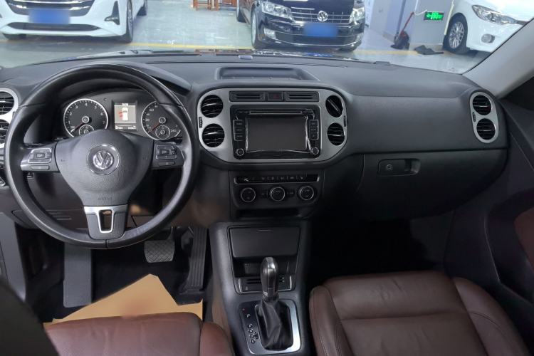 Used Volkswagen Tiguan 2013 1.8 TSI Automatic All-Wheel Drive Luxury Model Interior 3