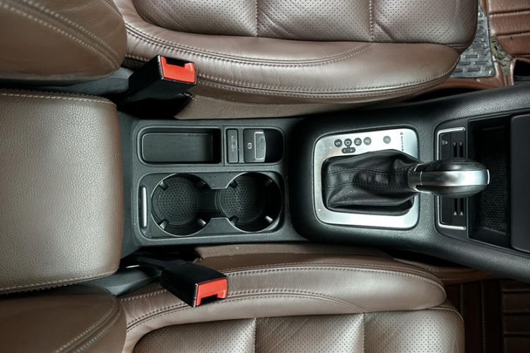 Used Volkswagen Tiguan 2013 1.8 TSI Automatic All-Wheel Drive Luxury Model Interior 9