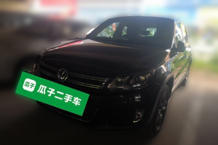 Used Volkswagen Tiguan 2013 1.8TSI Automatic Two-Wheel Drive Luxury Model Guazi used car, China used car export, Used car for sale, Used cars, Cheapest cars for sale