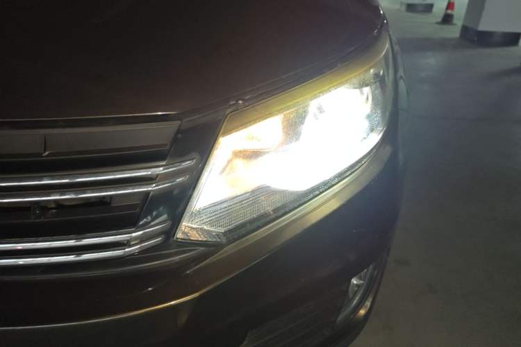Used Volkswagen Tiguan 2013 1.8TSI Automatic Two-Wheel Drive Trend Edition Left Front Headlight