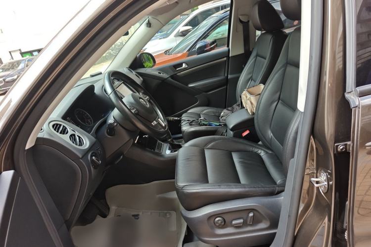 Used Volkswagen Tiguan 2013 1.8TSI Automatic All-Wheel-Drive Comfort Edition Left Front Seat