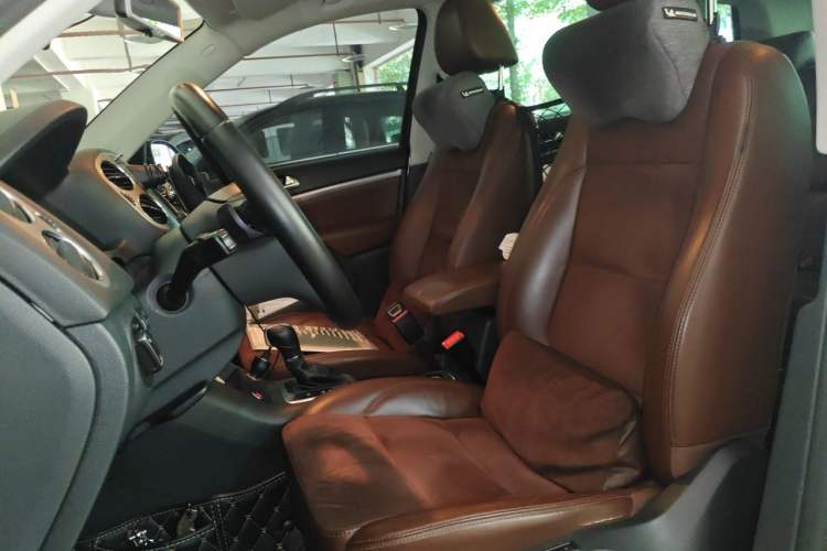 Used Volkswagen Tiguan 2013 2.0 TSI Automatic All-Wheel-Drive Flagship Edition Left Front Seat