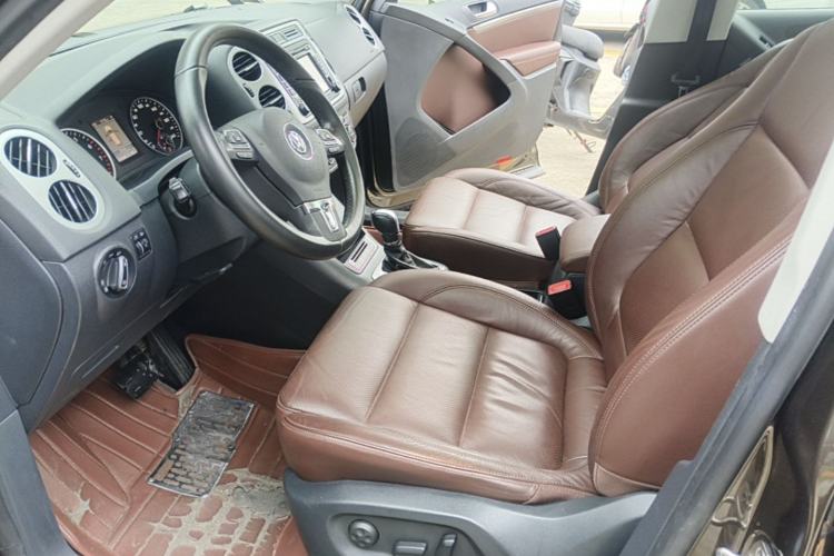 Used Volkswagen Tiguan 2013 1.8 TSI Automatic All-Wheel Drive Luxury Model Left Front Seat
